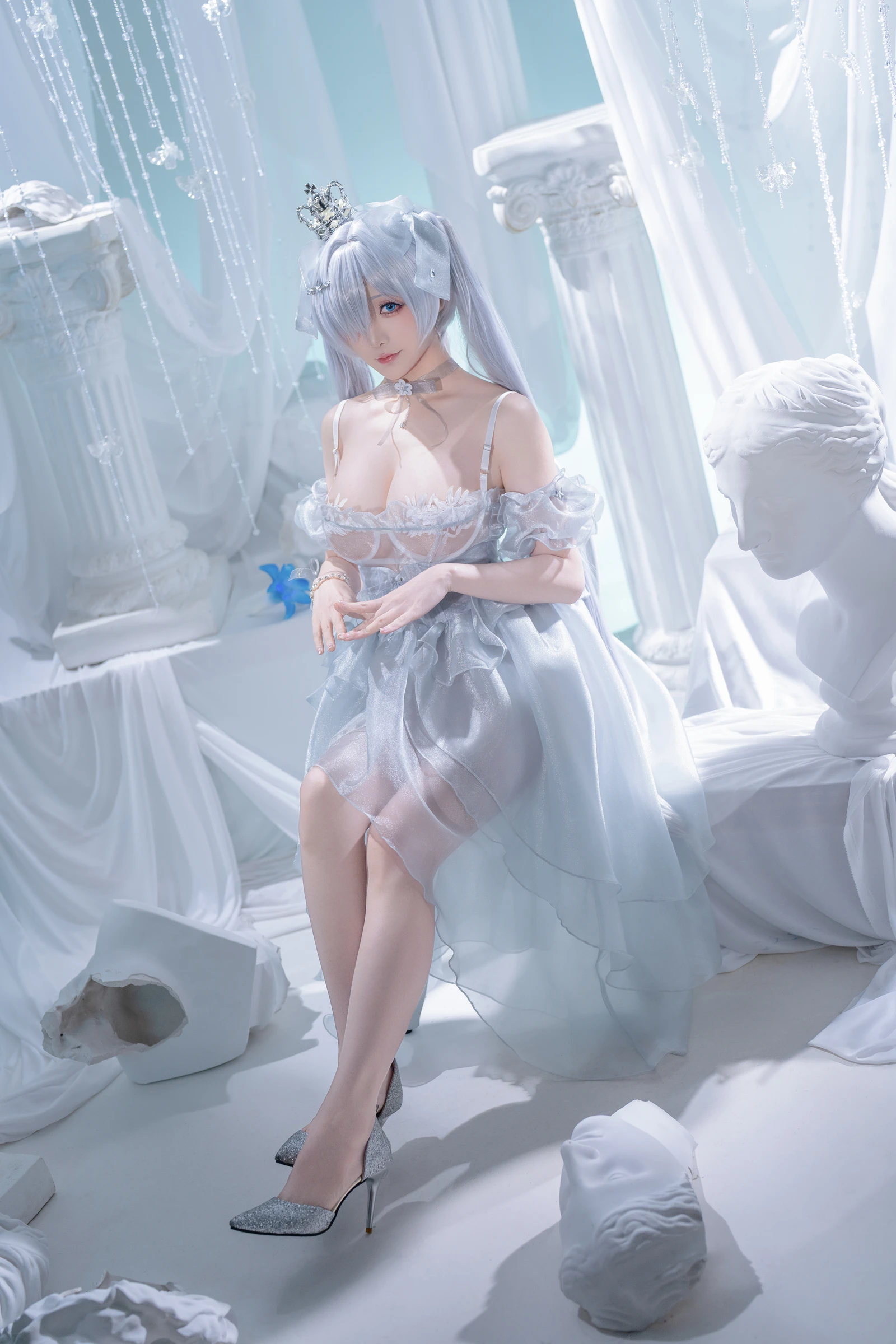 Coser小姐姐星之迟迟---NIKKE-灰姑娘-[37P-169MB]-1.webp